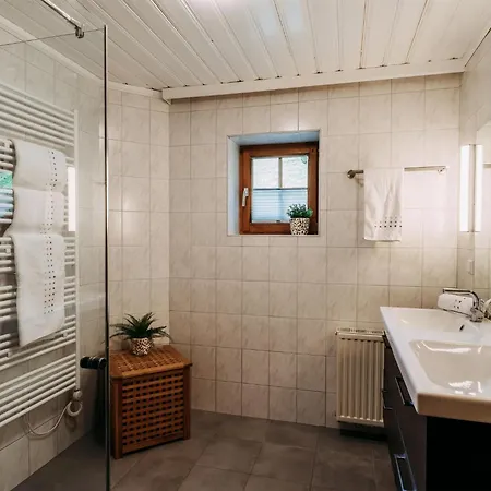 Barney L Holiday home *